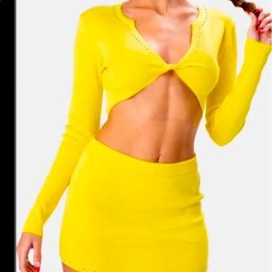 Adikta yellow rhinestone set